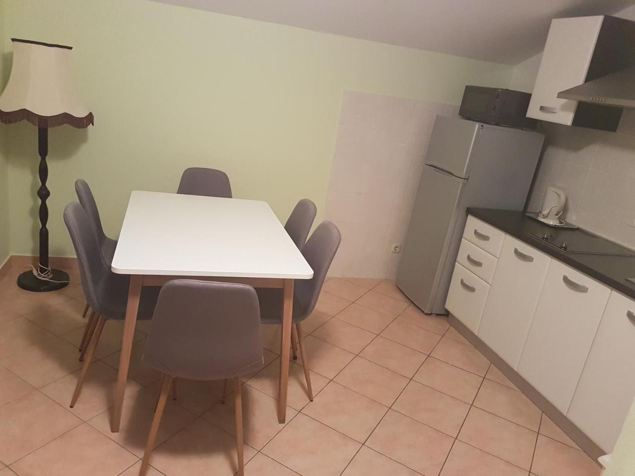Apartment Danica Brela Luaran gambar