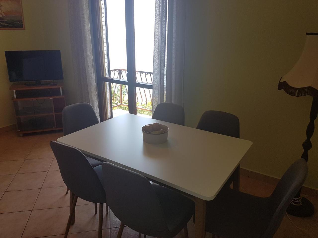 Apartment Danica Brela Luaran gambar